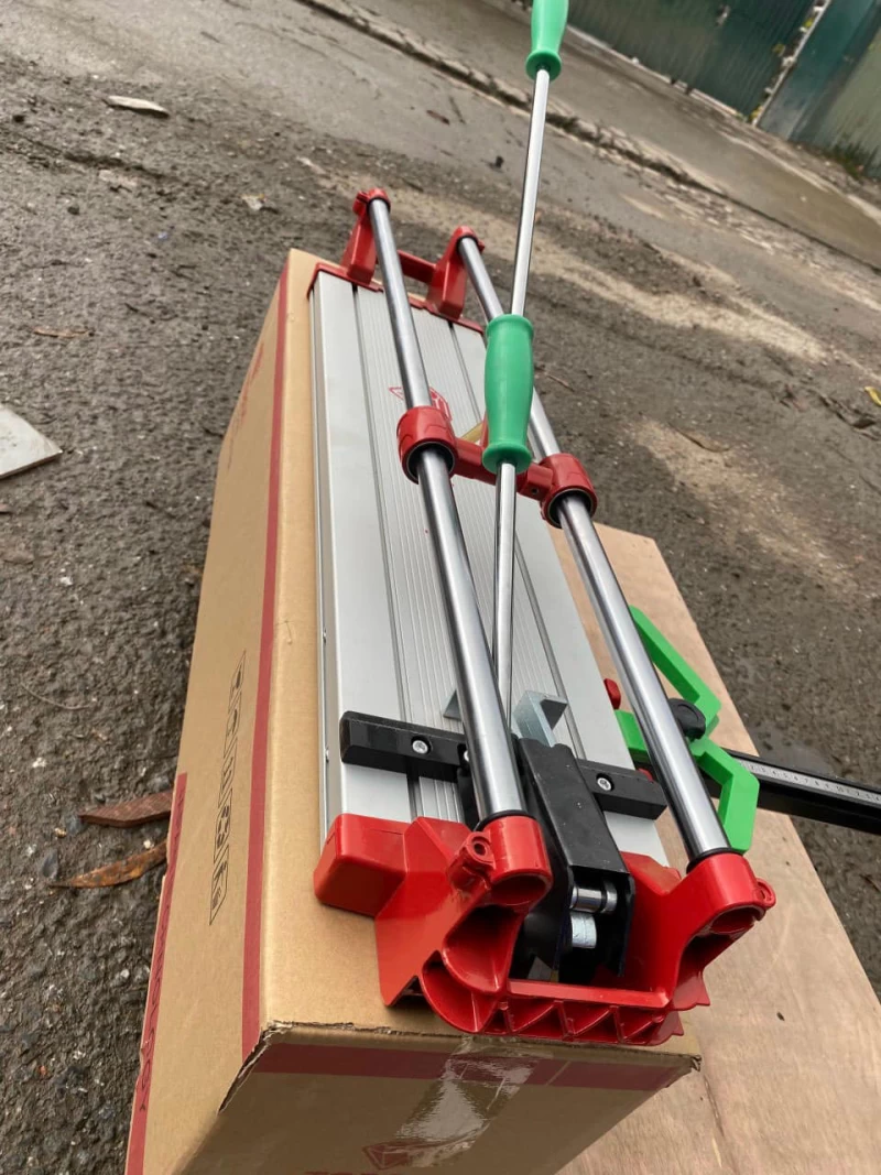 Bàn Cắt Gạch 2 Gióng Toboki T-6-1200 - Hình ảnh 1 TOBOKI