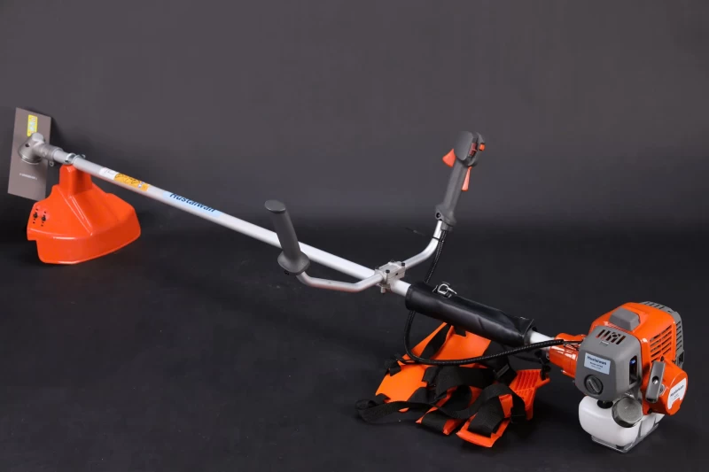 Máy Cắt Cỏ 2 Thì Maxcare MC-520 - Hình ảnh 4 MAXCARE