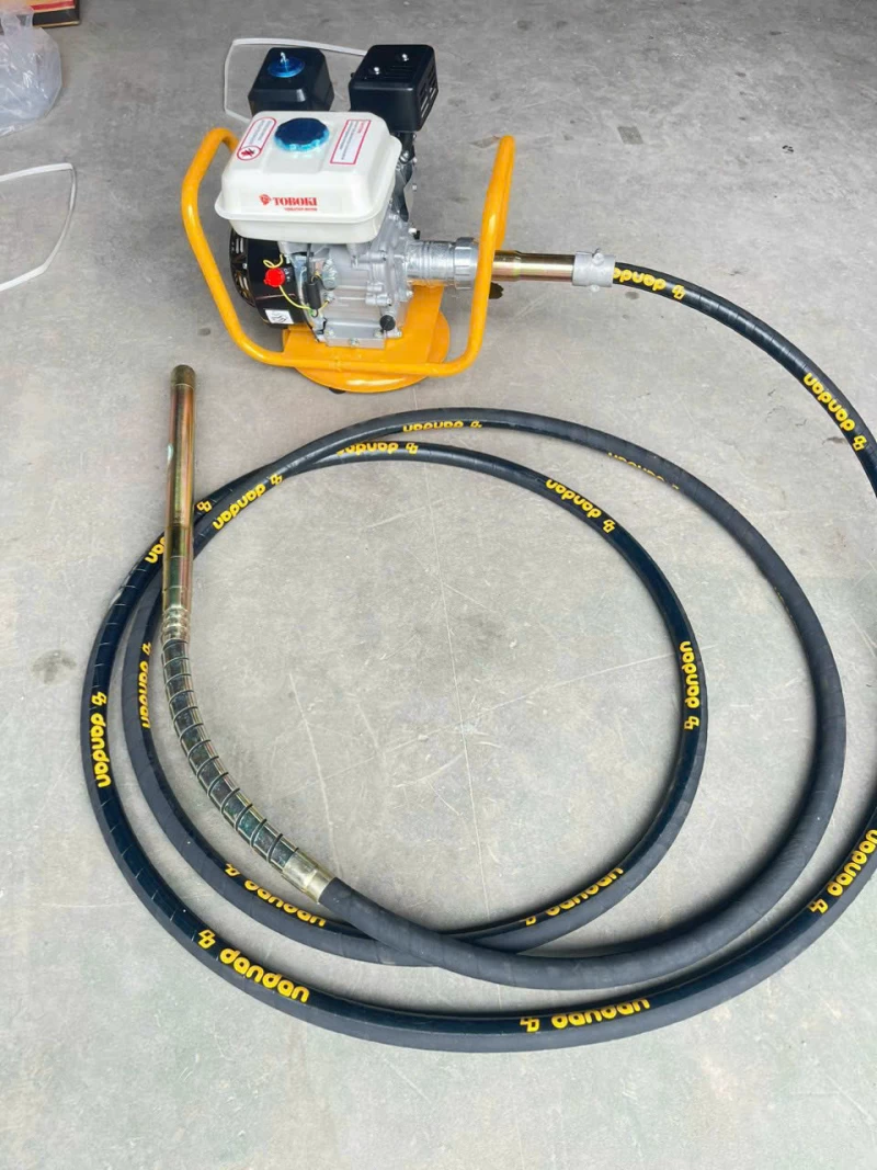 Máy Đầm Dùi Chạy Xăng Toboki T6.5HP - Hình ảnh 6 TOBOKI