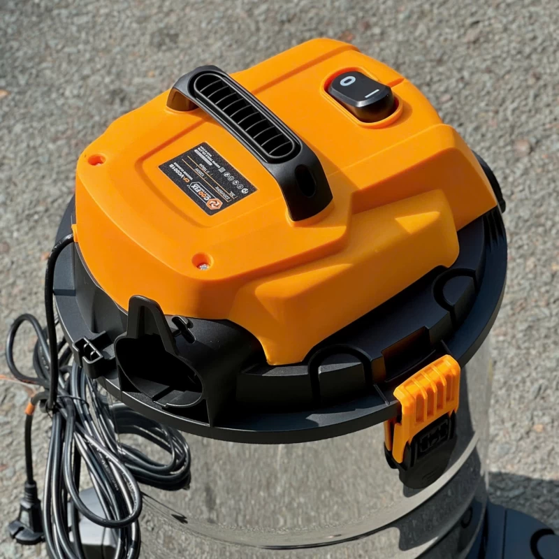 Máy Hút Bụi 1200W 30L Coofix CF-VC001B - Hình ảnh 4 COOFIX