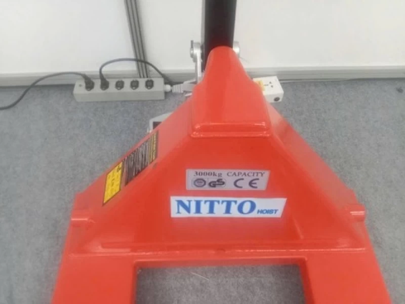 Xe nâng tay thấp bánh PU NITTO 3Tx685 - Hình ảnh 6 NITTO