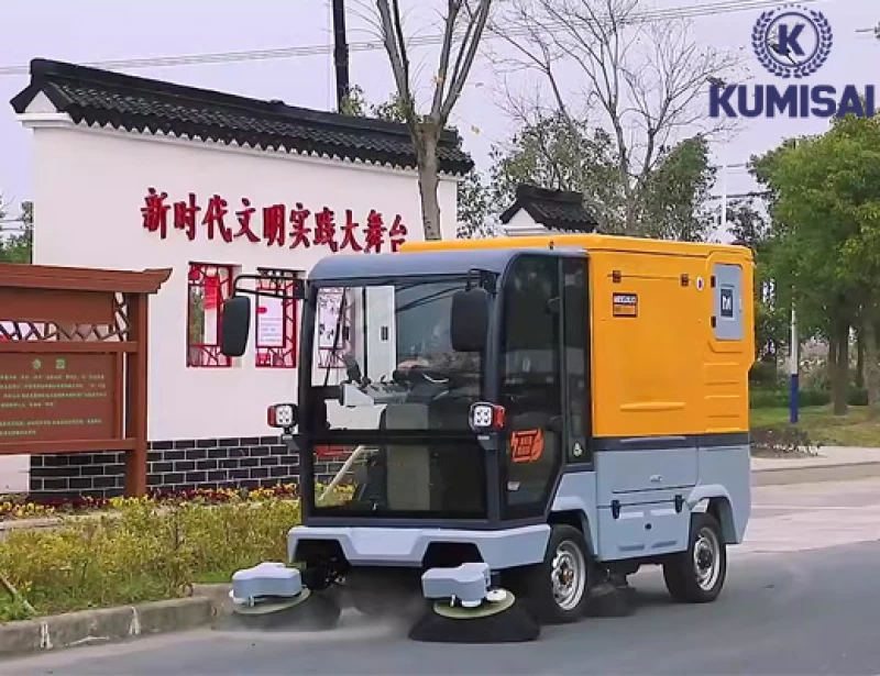Xe quét rác công nghiệp ngồi lái Kumisai KMS 1800 - Hình ảnh 3 KUMISAI